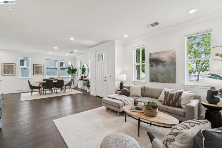 1568 Clement Ave, Alameda, California 94501