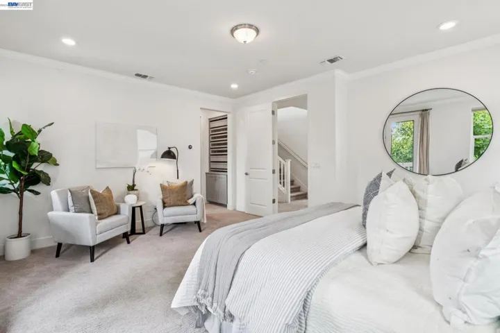 1568 Clement Ave, Alameda, California 94501