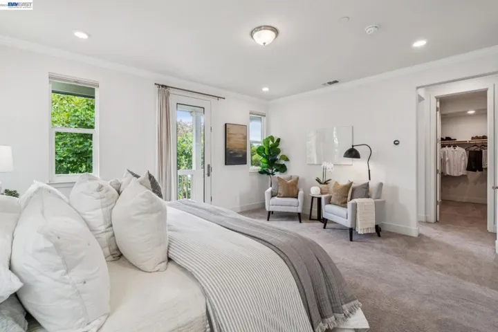 1568 Clement Ave, Alameda, California 94501