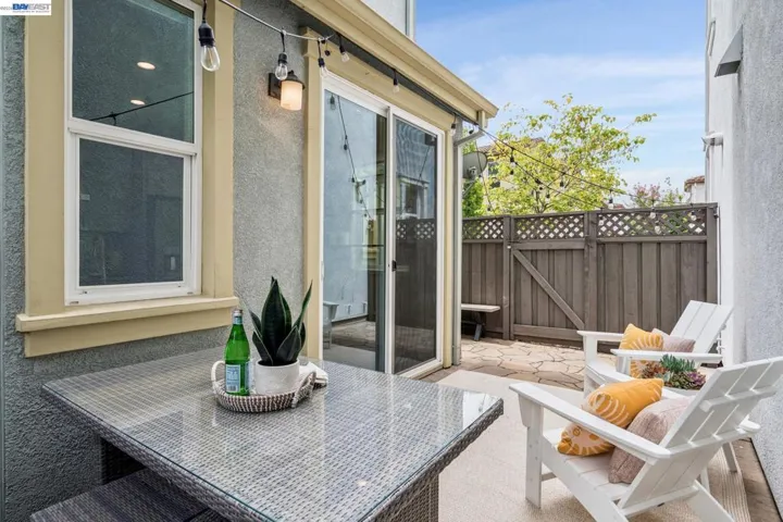 1568 Clement Ave, Alameda, California 94501