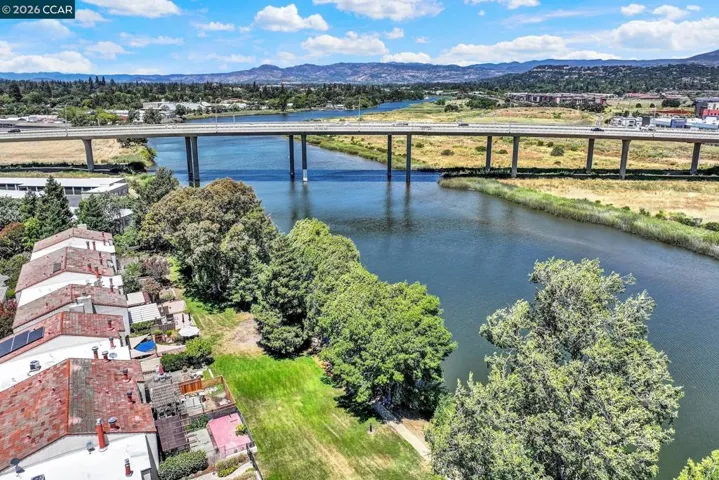 908 Marina Dr 908, Napa, California 94559