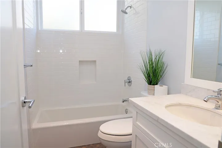 21703 Ocean Vista 201, Laguna Beach, California 92651