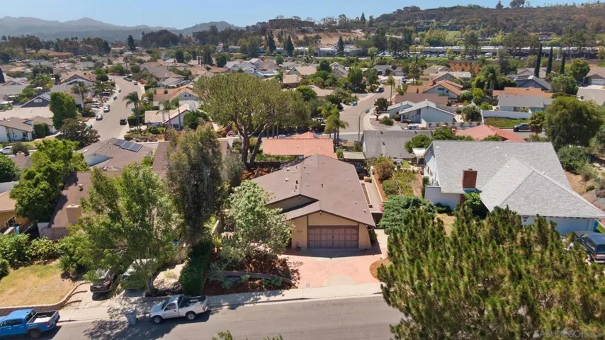 11355 Florindo, San Diego, California 92127