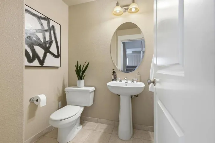 835 S Bayshore Boulevard, San Mateo, California 94401