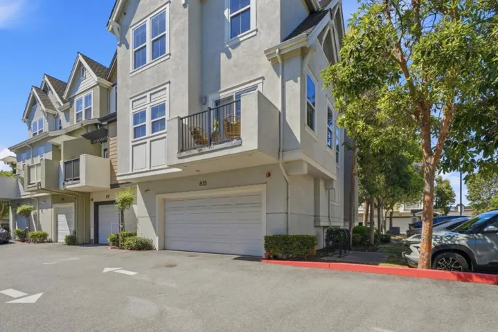 835 S Bayshore Boulevard, San Mateo, California 94401