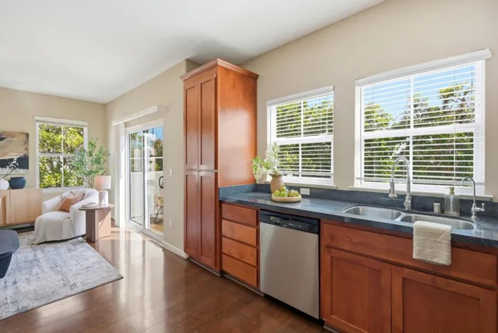 835 S Bayshore Boulevard, San Mateo, California 94401