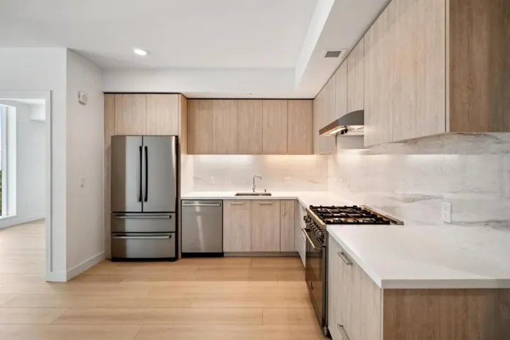 188 W Saint James Street 11315, San Jose, California 95110