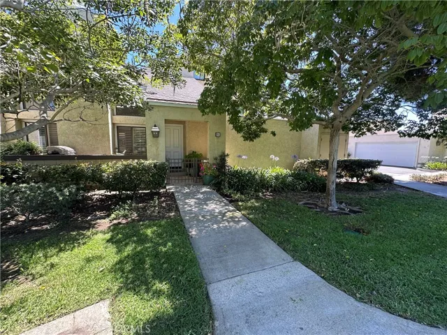 96 Smokestone 8, Irvine, California 92614