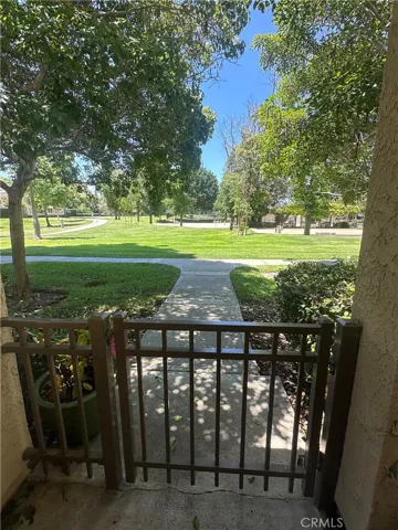 96 Smokestone 8, Irvine, California 92614