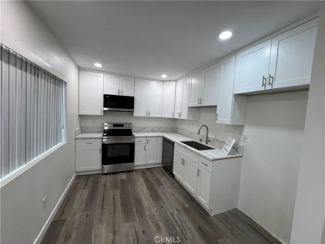 96 Smokestone 8, Irvine, California 92614
