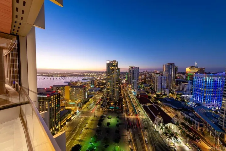 888 W E Street 3006, San Diego, California 92101