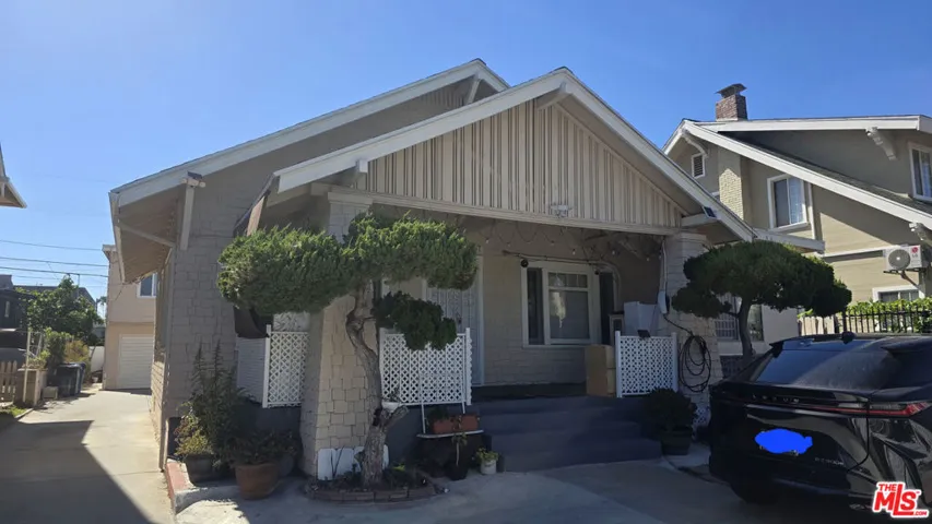 1409 S 12th, Los Angeles, California 90019