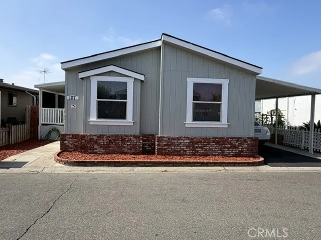 4801 W 1st Street 107, Santa Ana, California 92703