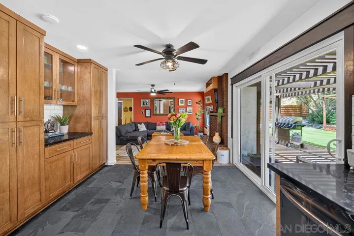9165 Vista Entrada, Lakeside, California 92040