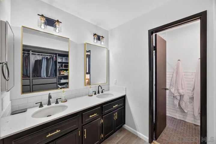 9165 Vista Entrada, Lakeside, California 92040