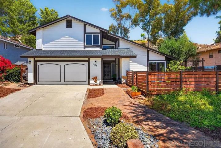 9165 Vista Entrada, Lakeside, California 92040