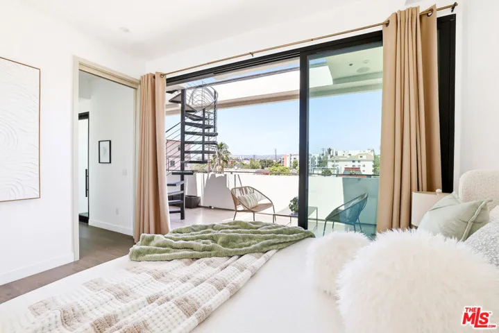 1819 1/2 Veteran Avenue, Los Angeles, California 90025