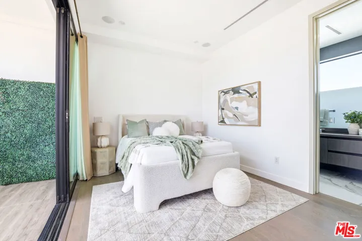 1819 1/2 Veteran Avenue, Los Angeles, California 90025