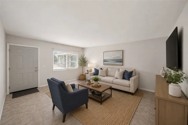 Virtual Staging, original follows