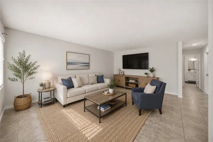 Virtual Staging, original follows