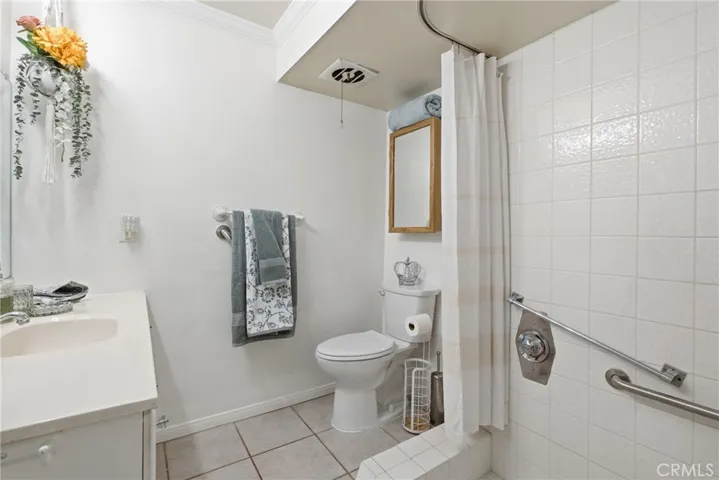 19158 Avenue Of The Oaks C, Newhall, California 91321