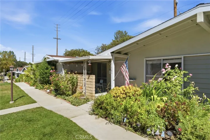 19158 Avenue Of The Oaks C, Newhall, California 91321