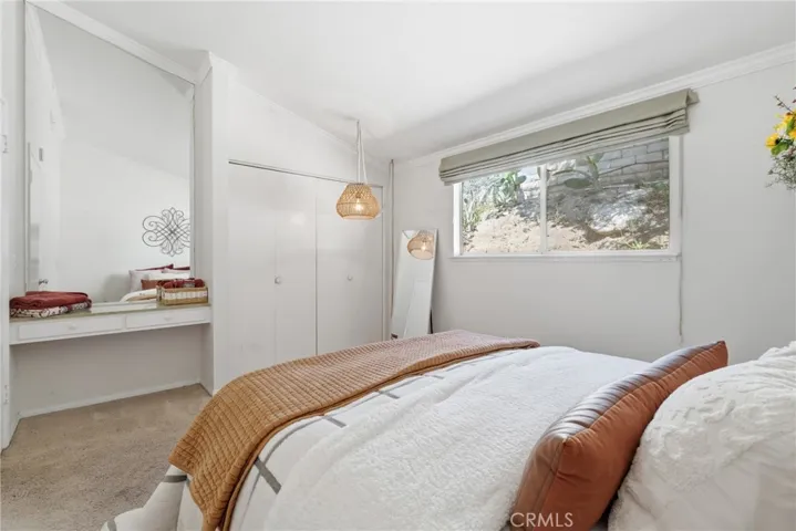 19158 Avenue Of The Oaks C, Newhall, California 91321