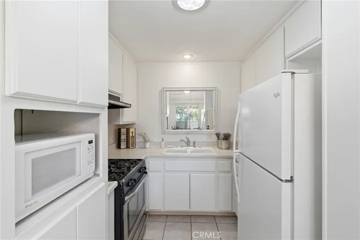 19158 Avenue Of The Oaks C, Newhall, California 91321