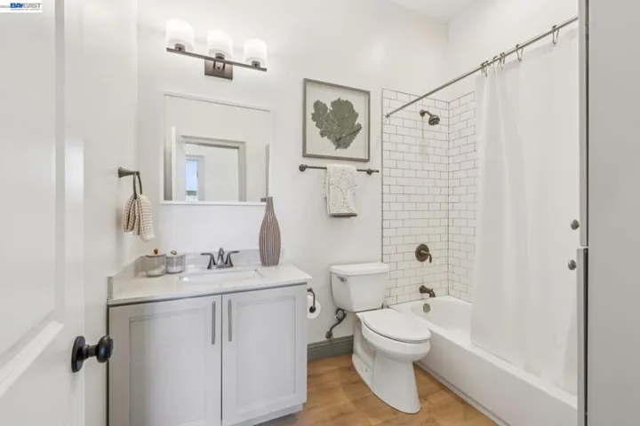 4324 Montgomery St B, Oakland, California 94611