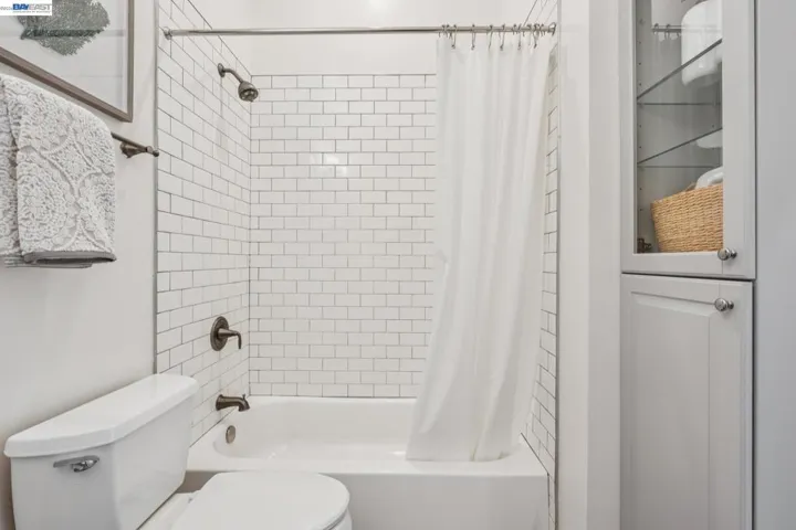 4324 Montgomery St B, Oakland, California 94611