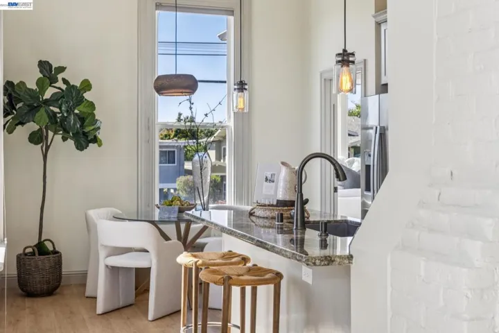 4324 Montgomery St B, Oakland, California 94611