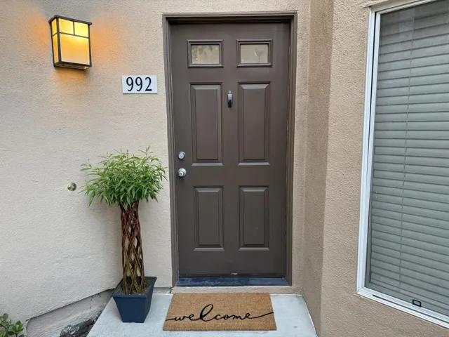 Welcome to 992 S Country Glen Way