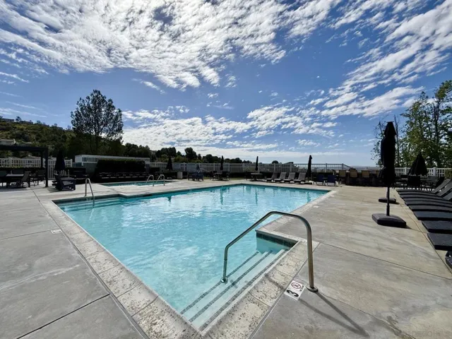 Community area pool and hot tub