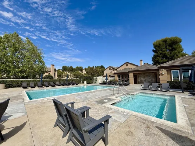 Community area pool and hot tub