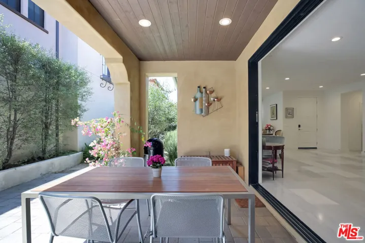 5445 Tree Farm Lane, Santa Barbara, California 93111