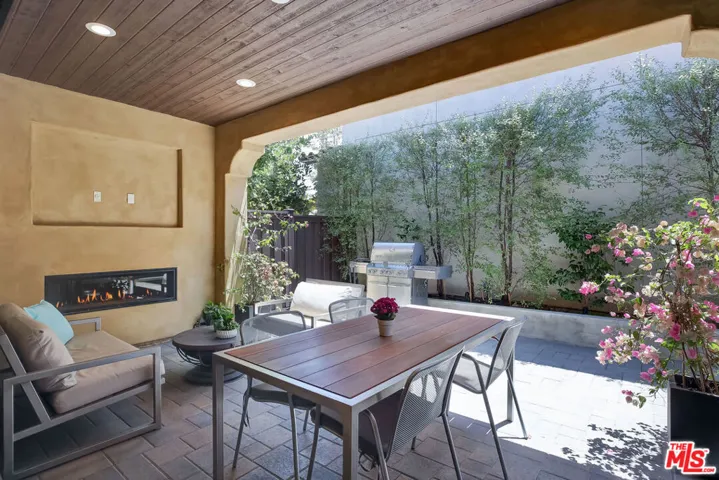 5445 Tree Farm Lane, Santa Barbara, California 93111