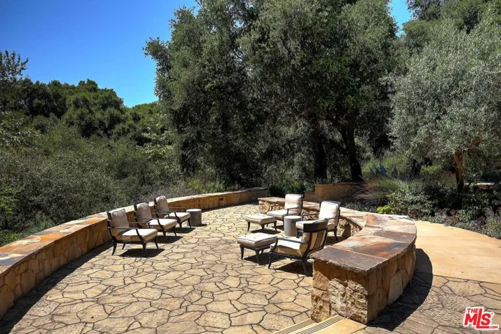 5445 Tree Farm Lane, Santa Barbara, California 93111