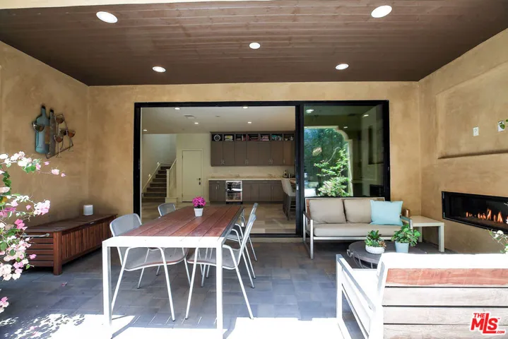 5445 Tree Farm Lane, Santa Barbara, California 93111