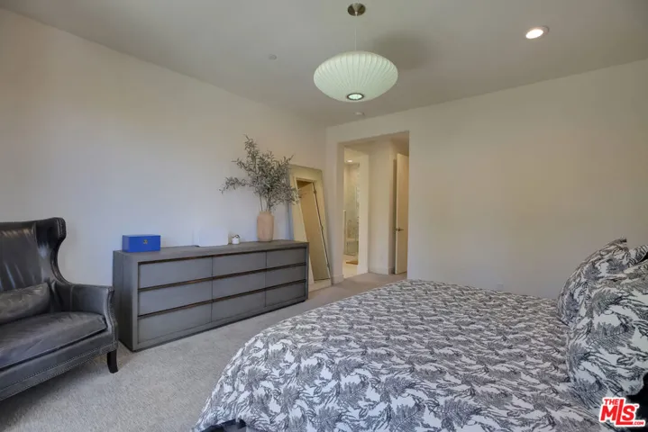 5445 Tree Farm Lane, Santa Barbara, California 93111