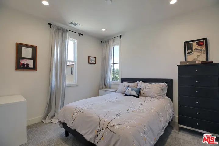 5445 Tree Farm Lane, Santa Barbara, California 93111