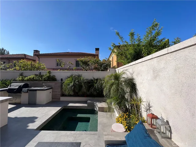 61 Domani, Irvine, California 92618