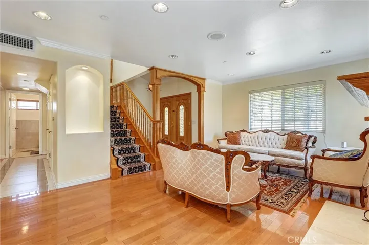 13487 Trego Place, Los Angeles, California 91342