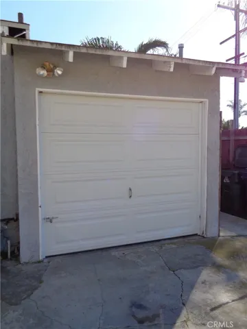 1011 Florida Street, Huntington Beach, California 92648