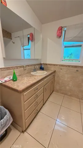 44423 3rd E, Lancaster, California 93535