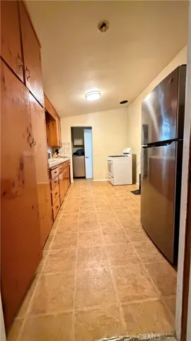 44423 3rd E, Lancaster, California 93535