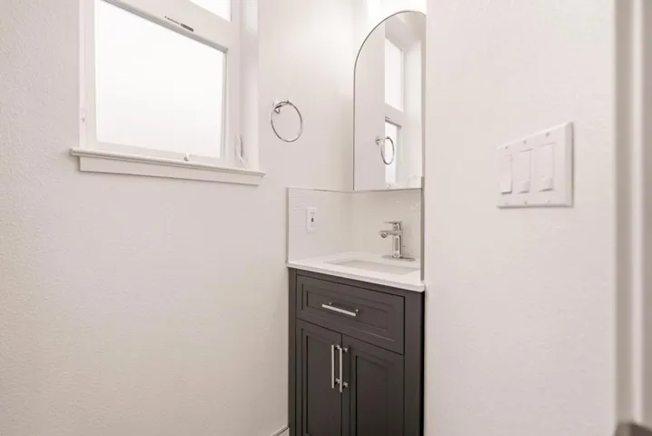 1721 Middlefield Road, Redwood City, California 94063