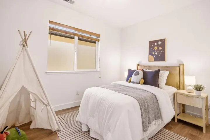 1721 Middlefield Road, Redwood City, California 94063