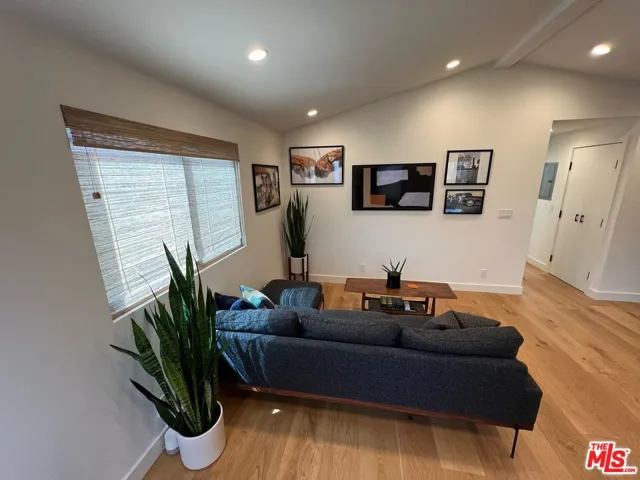 4251 S Centinela Avenue, Los Angeles, California 90066