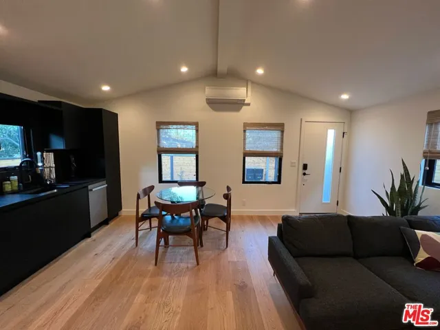 4251 S Centinela Avenue, Los Angeles, California 90066