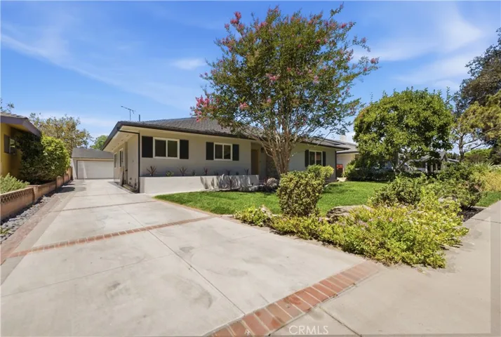 2116 Freeman, Santa Ana, California 92706